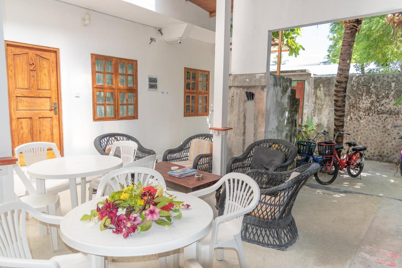 Chao Guest House Maafushi Exterior photo