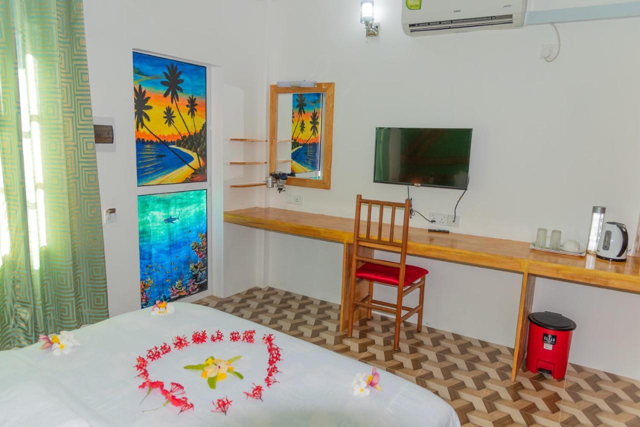 Chao Guest House Maafushi Exterior photo